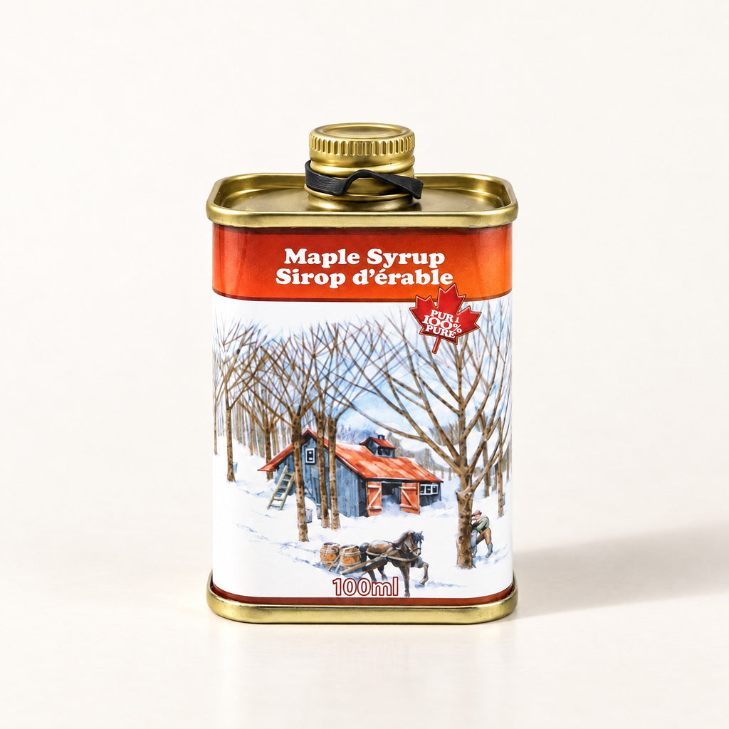 Petit bidon de sirop d'érable de 100 ml illustré d'une scène de cabane à sucre d'antan sur fond crème